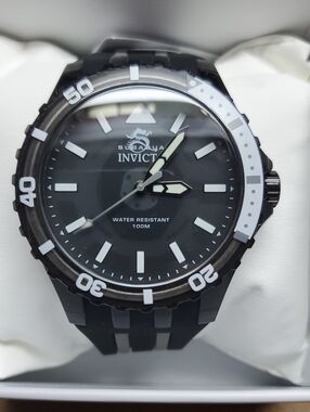 Invicta Men’s Black and White Dive-Style Swim Watch